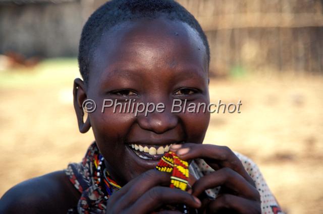 kenya 06.JPG - Jeune femme MasaiRéserve de Masai MaraMasai Mara National ReserveKenya